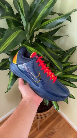 Kobe 5 Caitlin Clark sizes 4.5 and 8 men brand new
