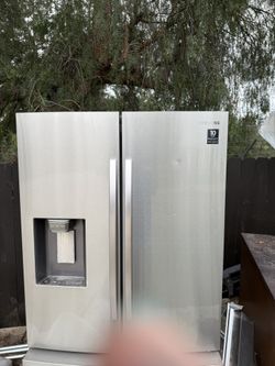 Samsung Fridge With Water & Ice Dispenser
