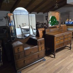 Two beautiful antique dressers asking $500 EACH or best offer located in murrietta listing for a friend downsizing
