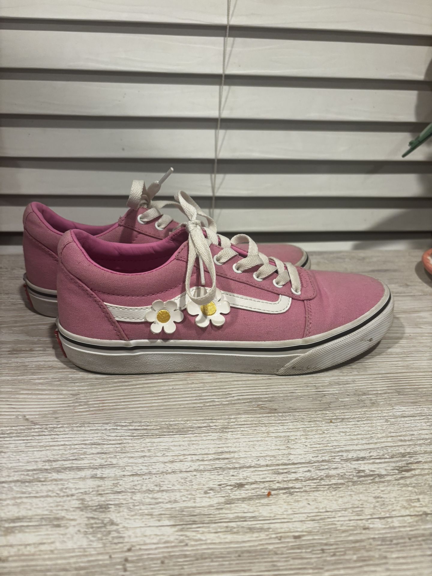 Pink Vans With Daisy