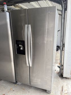 WHIRPOOL  33 INCHES REFRIGERATOR COOLING AND FREEZING PROPERLY 