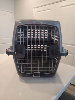 Petmate crate