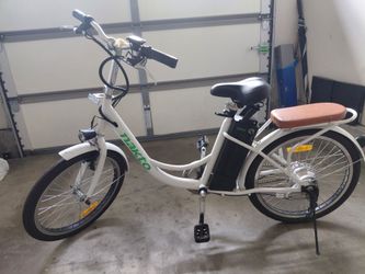 Se vende bicicleta eléctrica sin fallas trabaja bien esta en santa ana $ 350