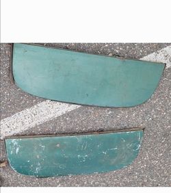 Fender skirts 1951-52 chevy car
