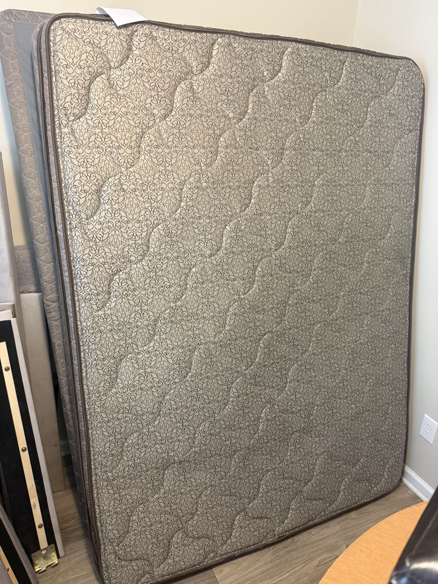 Queen mattress and box spring