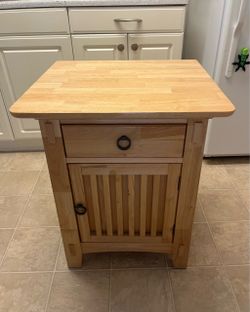 Warm wood Night Stand