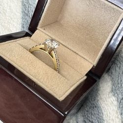 2.01 Ct Engagement Ring 