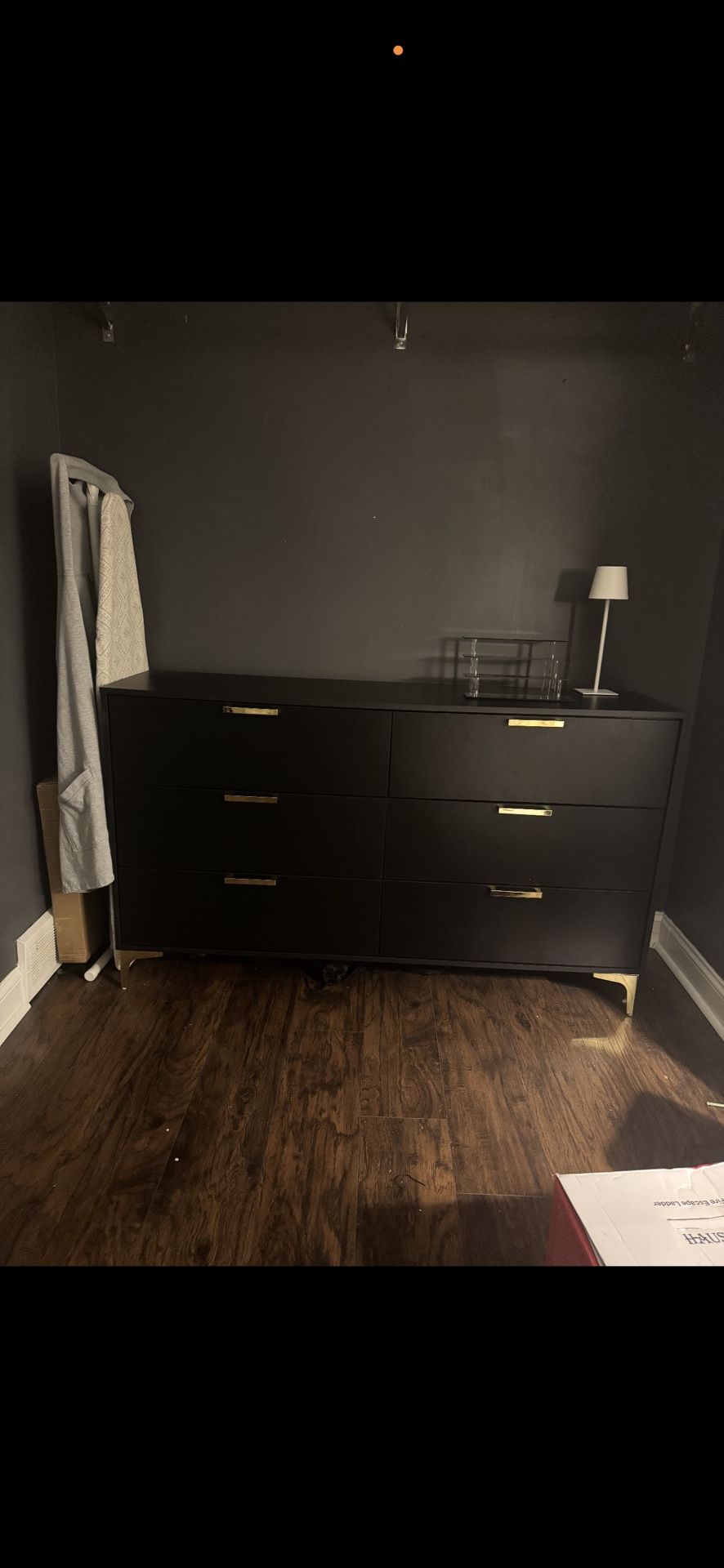 4 Piece King Bedroom Set Black And Gold