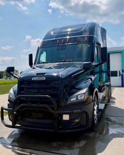 2023 Freightliner Cascadia  126