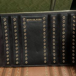 Michael Kors wristlet black