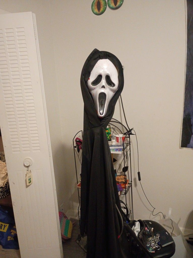 Scream Halloween Costume Adult With Blood Pump 