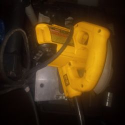 DeWalt Circular Saw 