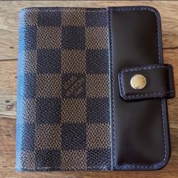 100% AUTHENTIC LOUIS VUITTON DAMIER COMPACT ZIPPE WALLET