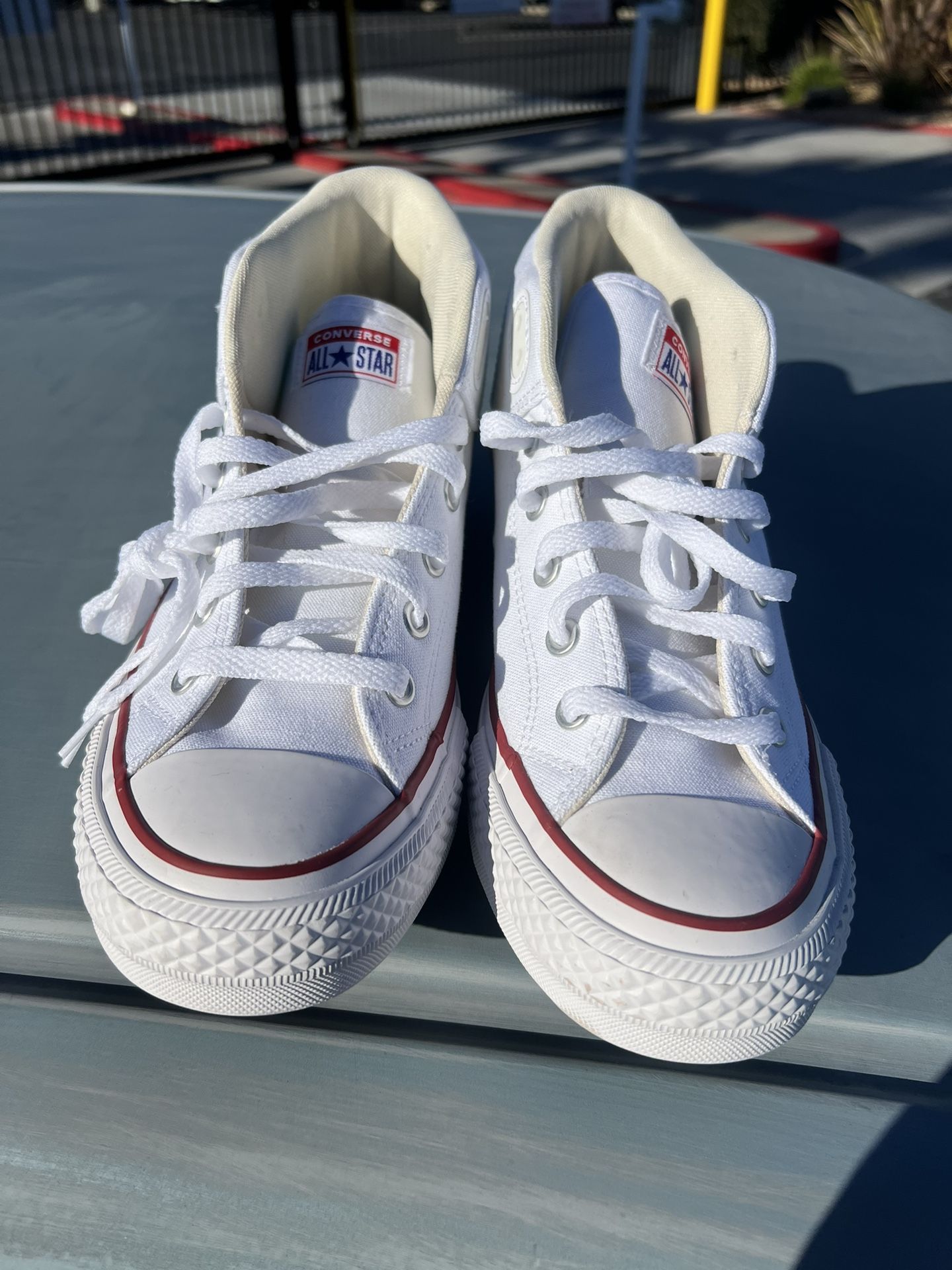 Men’s Size 10 Converse