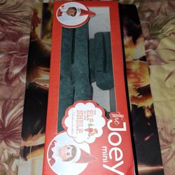 ROO & YOU THE ELF ON THE SHELF THE JOEY MINI COUCH FOR ELVES...NEW...ADULT OWNED AND KEPT IN A SMOKE FREE HOME...$25 OBO...