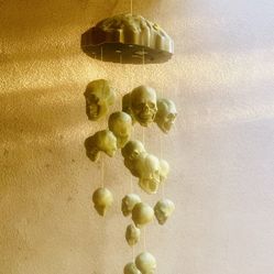 Gemmy Animated Shaking Skulls Wind Chime 💀🖤💀🖤