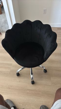Vanity chair