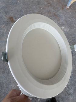 Light fixtures