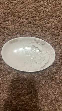 Jewelry/soap butterfly holder
