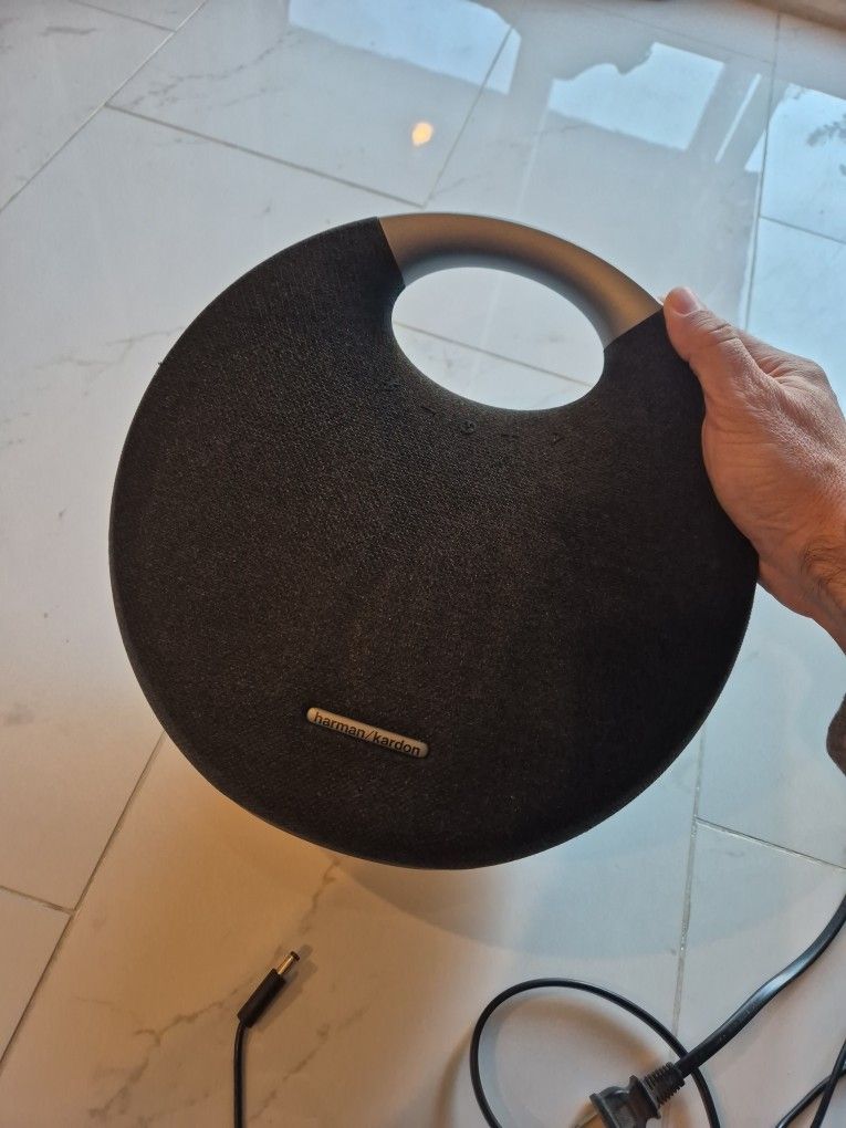 Bluetooth Speaker harman kardon ONYX STUDIO 5