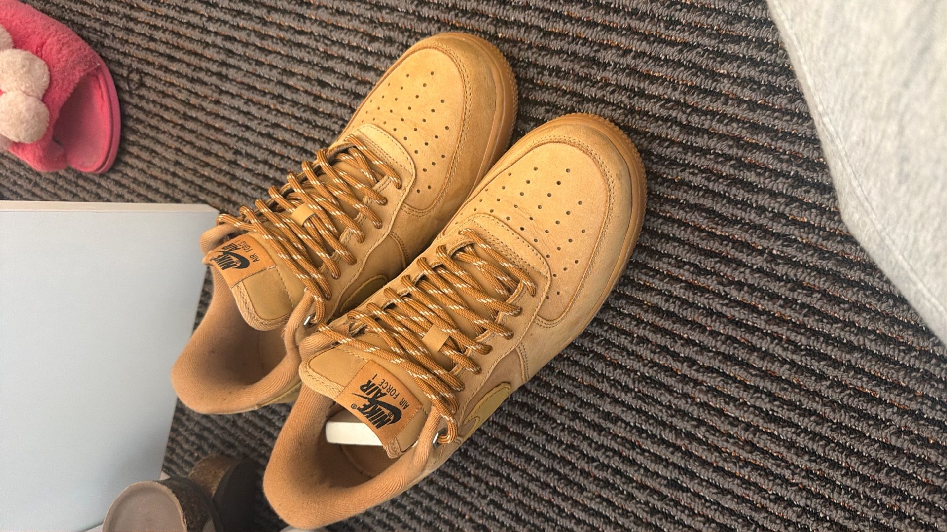 Nike Wheats