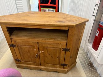 Corner TV stand