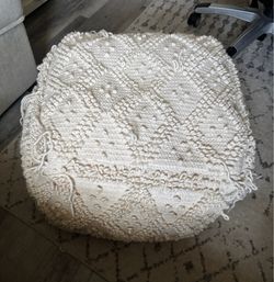 Decorative puff