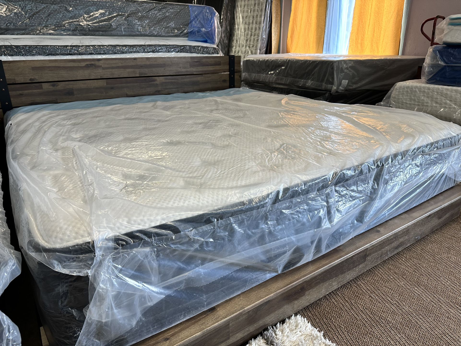 NEW 12” Promo King Hybrid Mattress