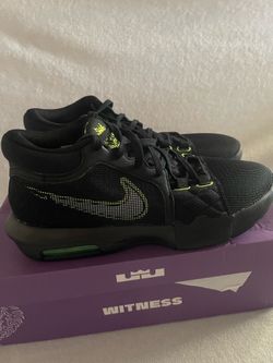 Nike LeBron Witness