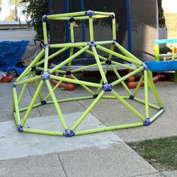 Eezy Peezy Monkey Bars Climbing Tower 