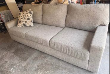 Couch 93w  x41d x 29h