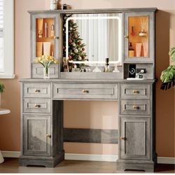 Vanity Desk with HD Lighted Mirror & Power Outlet, BRAND NEW in BOX