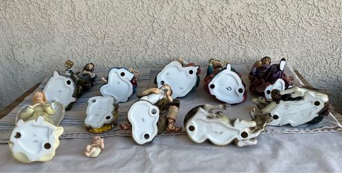 Home Interiors and gift. 11 Pieces Porcelain Nativity Set.