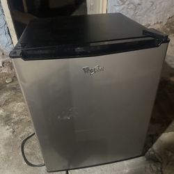 Mini Refrigerator 