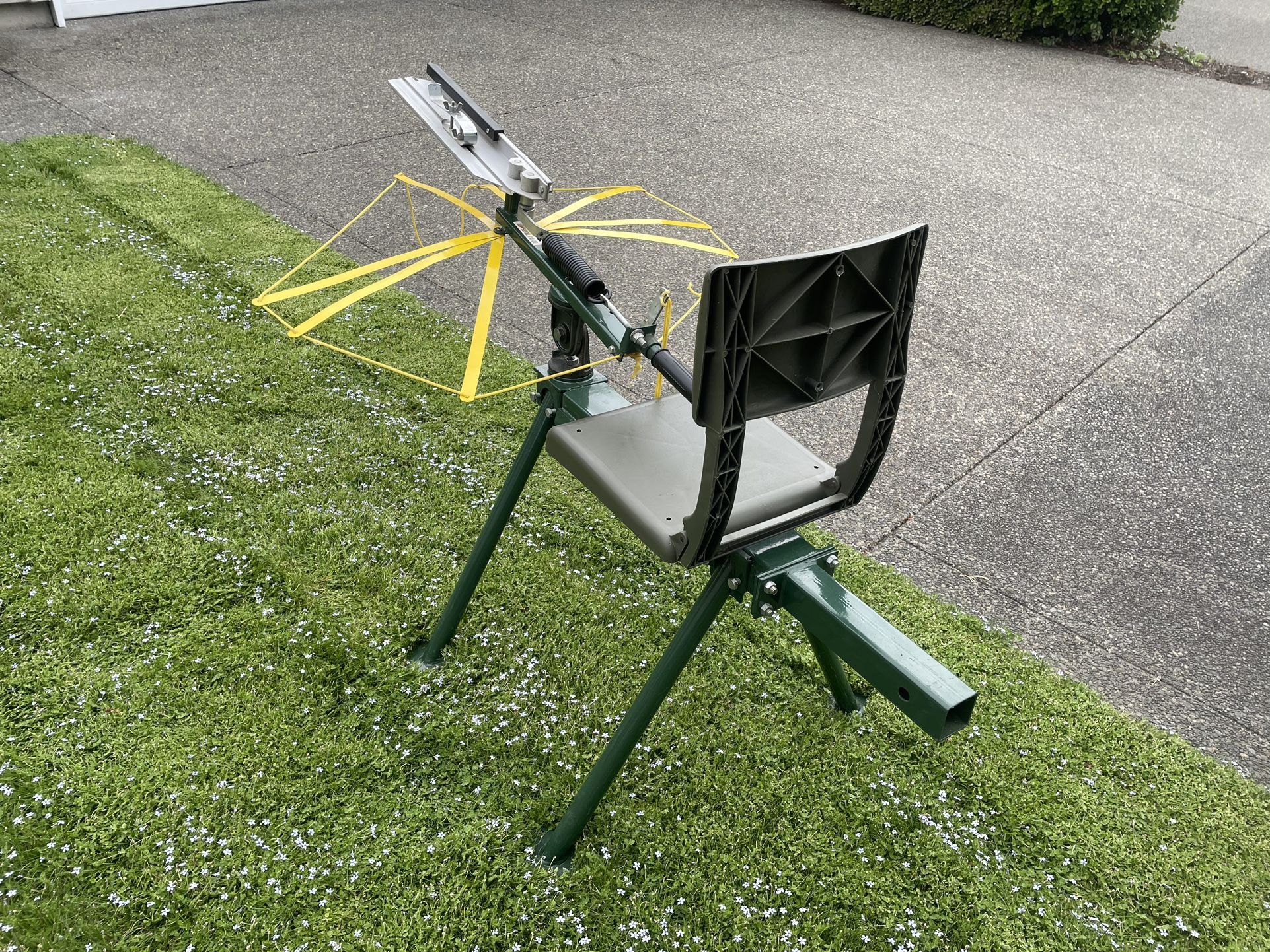 Clay Pigeon Thrower