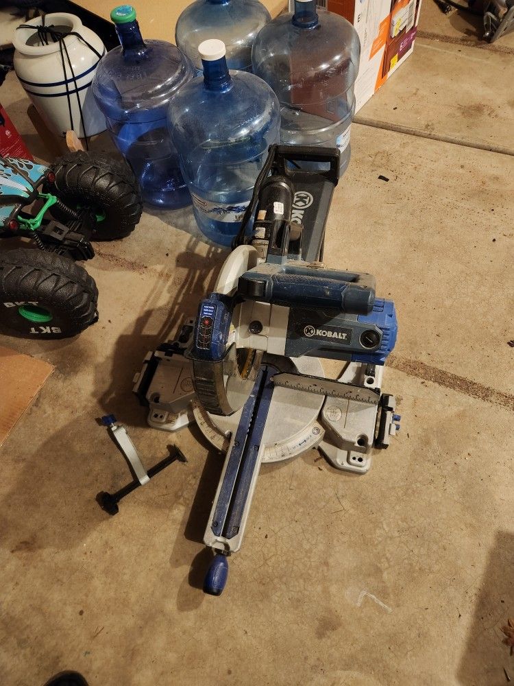 10-in Kobalt Miter Saw