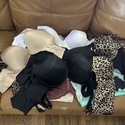 Used Bras Size Xl And 40D 