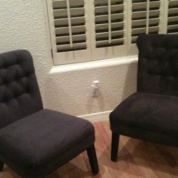 Set Of Two Tufted Chairs 