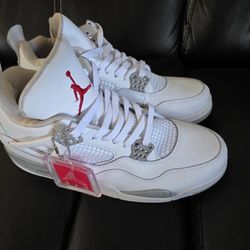 Size 10.5 Jordan 4 Low 