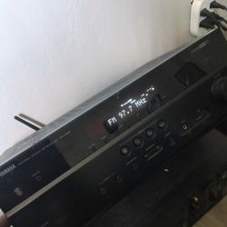 Yamaha RX-V485 Receiver
