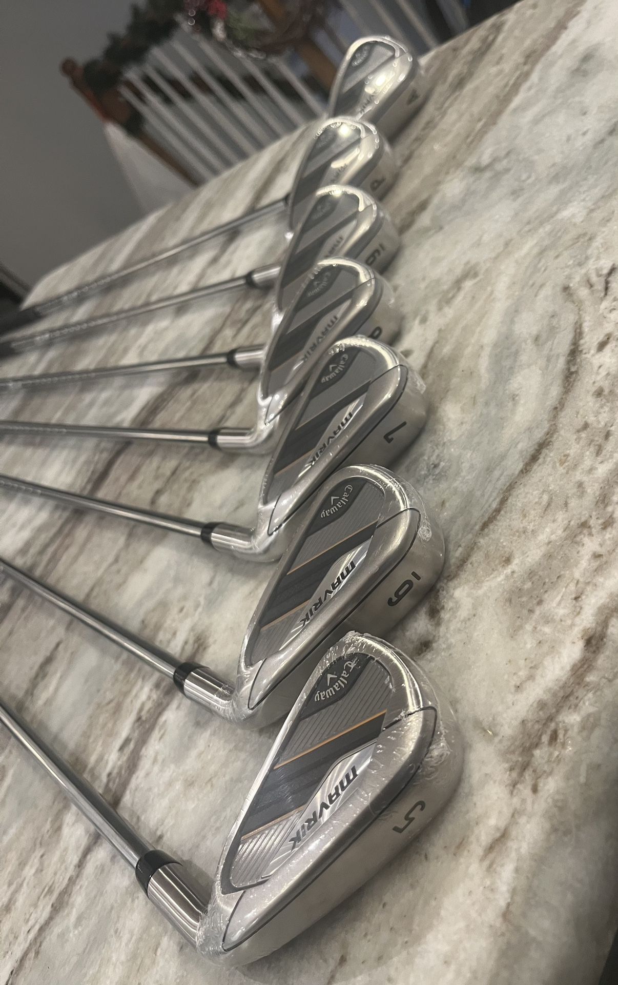 Brand New Callaway Maverik G O L F Set (5-AW)