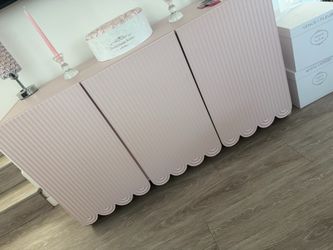 Pink console