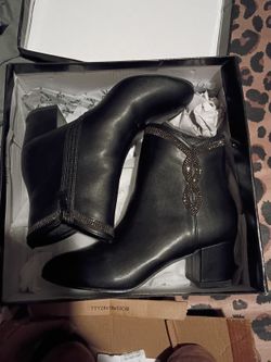 FOREVER BLACK 👢 & MIA BLACK SANDALS