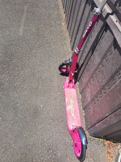 Razor scooter