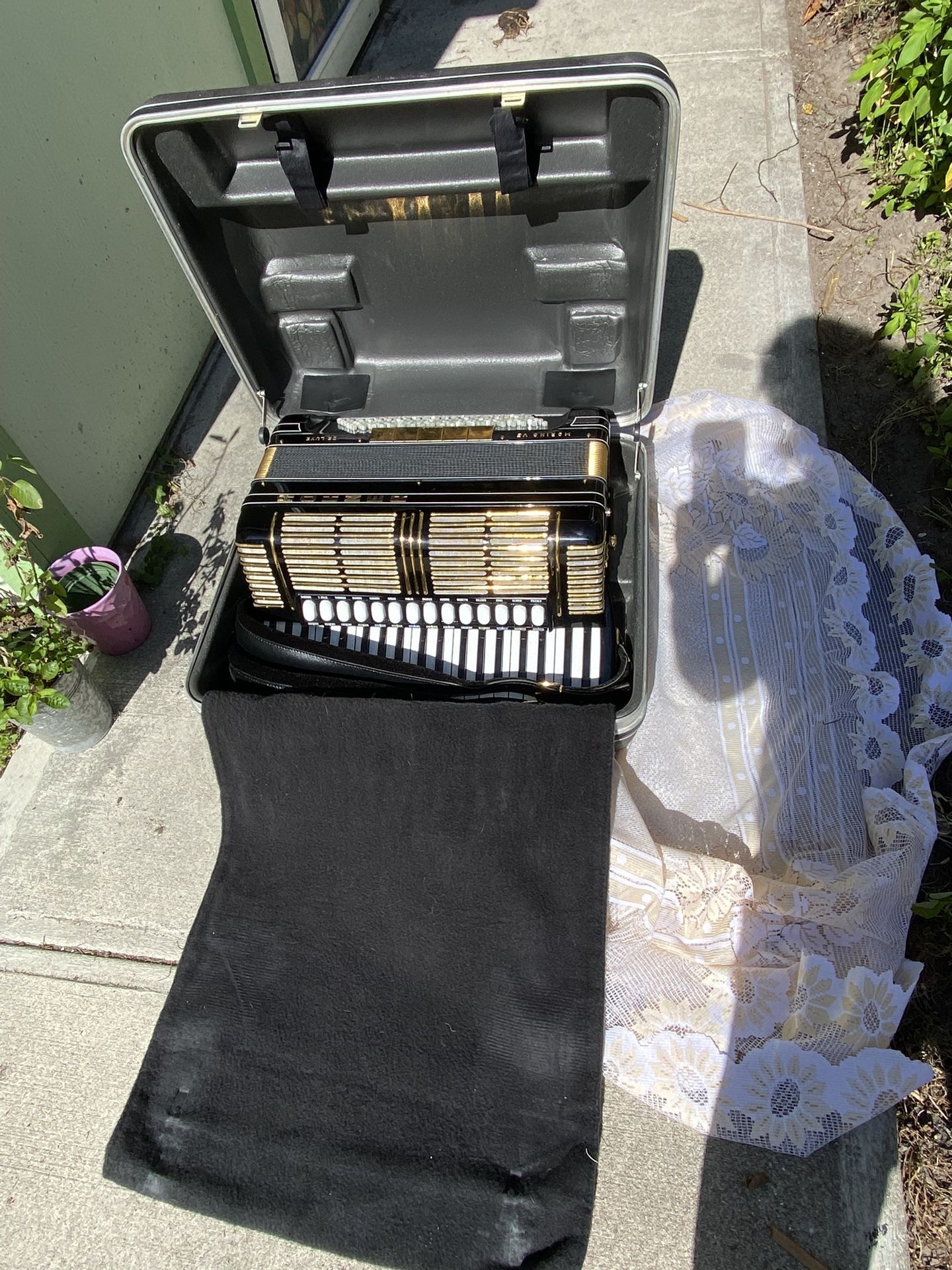 Hohner Electronic Accordion With MIDI 