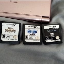 DS HANDHELD CONSOLE WITH 3 GAMES AND CARRYING CASE