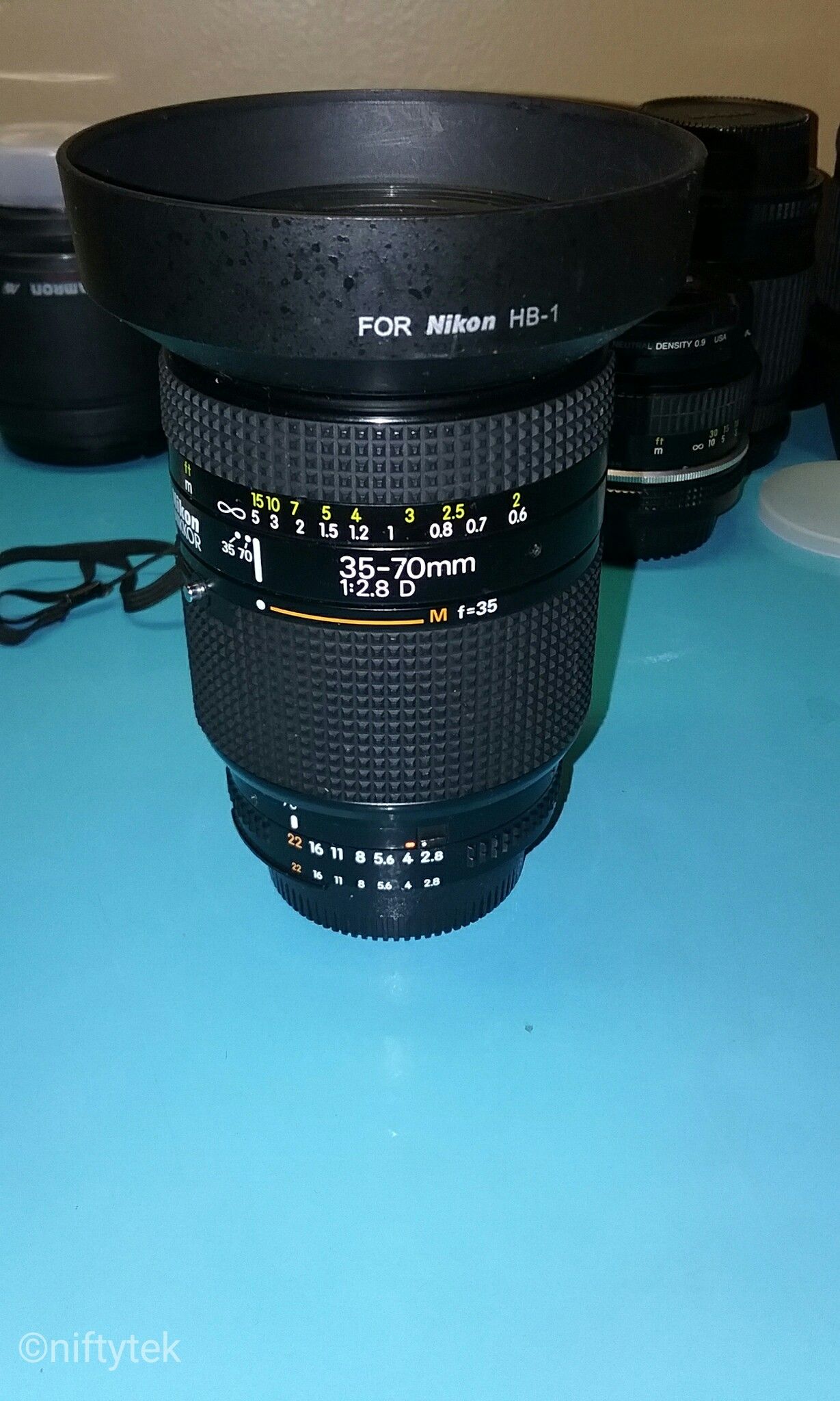 Nikon AF Zoom Nikkor 35-70mm f/2.8D lens