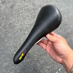 GT Lite bike saddle