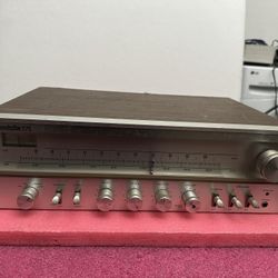 Vintage Quadraflex 575 AM / FM Stereo Receiver Wood case.