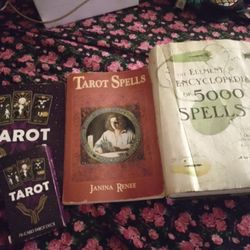 Tarot Cards & 2 Spells Book